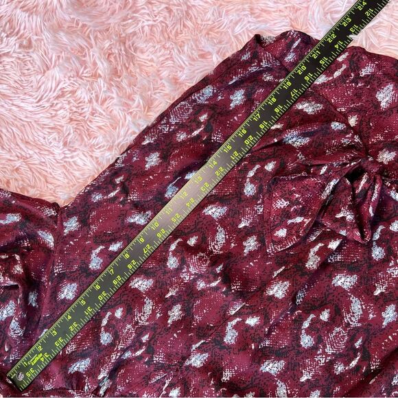 West Kei Burgundy Blouse 🌺 NWT 🌺 hi low design 🌺 sizeXS - Picture 6 of 10